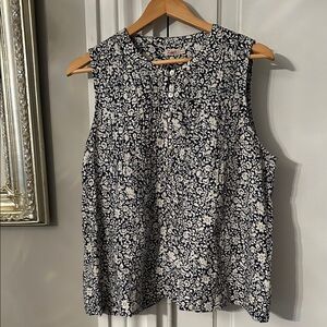 FAHERTY Blouse nwot